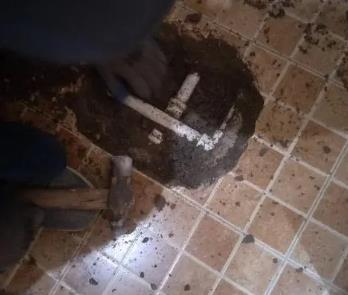 临高卫生间漏水维修公司为您分享下卫生间渗水如何处理及注意事项